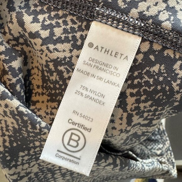 ATHLETA ultimate stash 7/8 pocket tight size XS - Picture 8 of 8